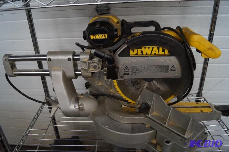 DeWalt saw