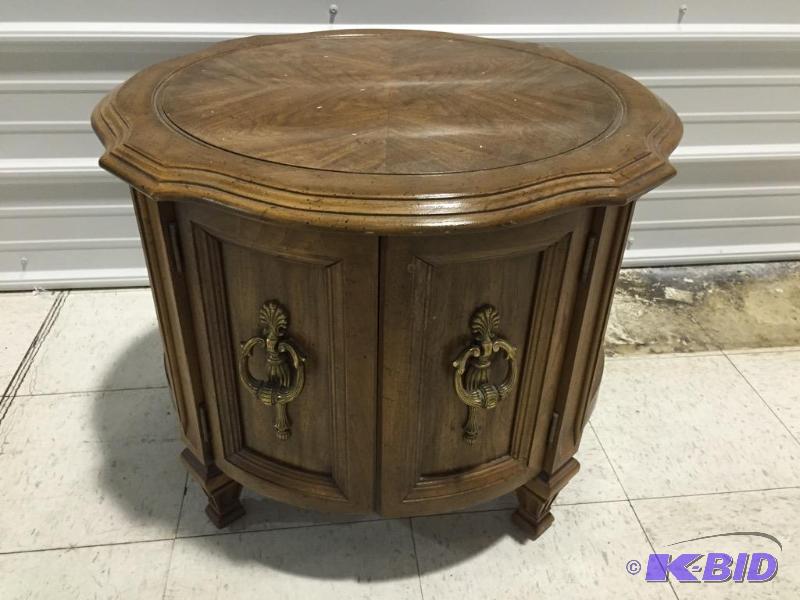 Round End Table