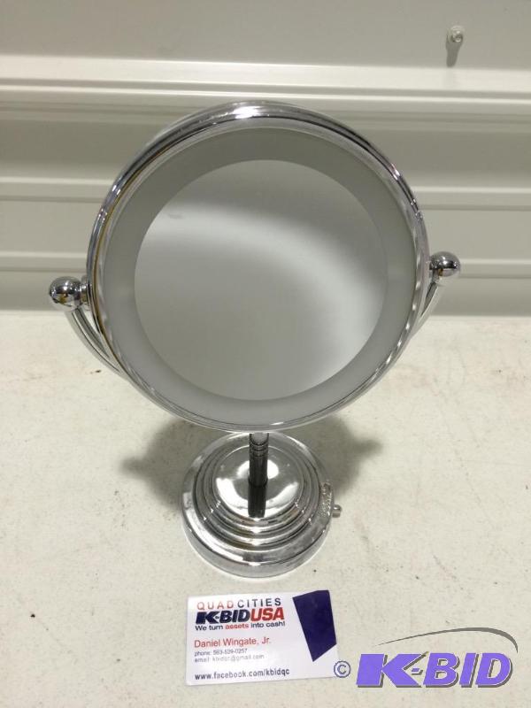 Magnifying Mirror