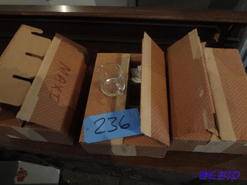 3 Cases Maxi Cups