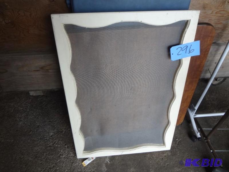 Sculpted Door Screen