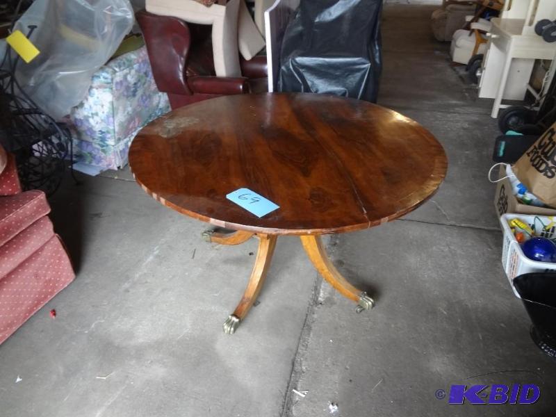 Round Table