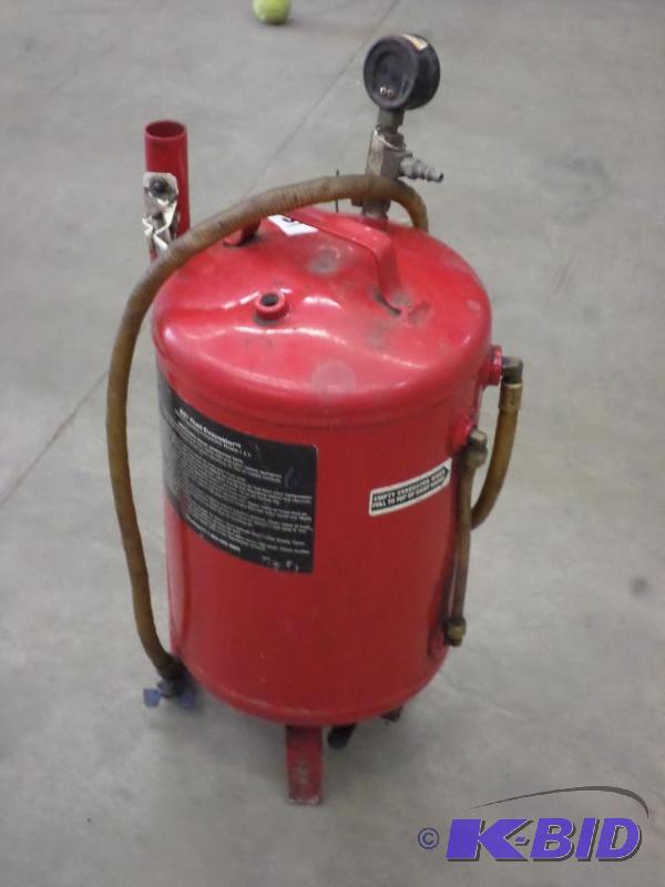 lot 15 image: EZ1 Fluid Evacuator System...