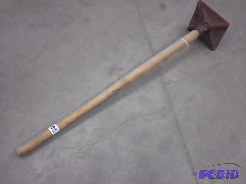 lot 22 image: 8&quotx8" Tamper Tool...