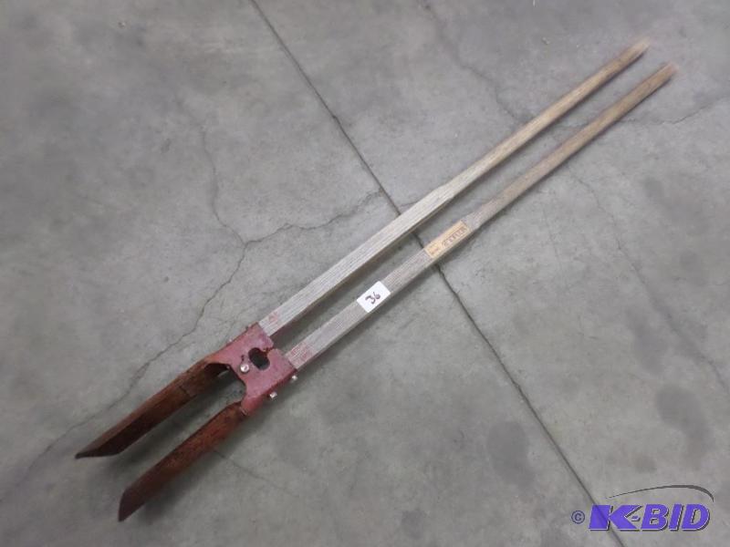 lot 36 image: (1) Post-Hole Digger...