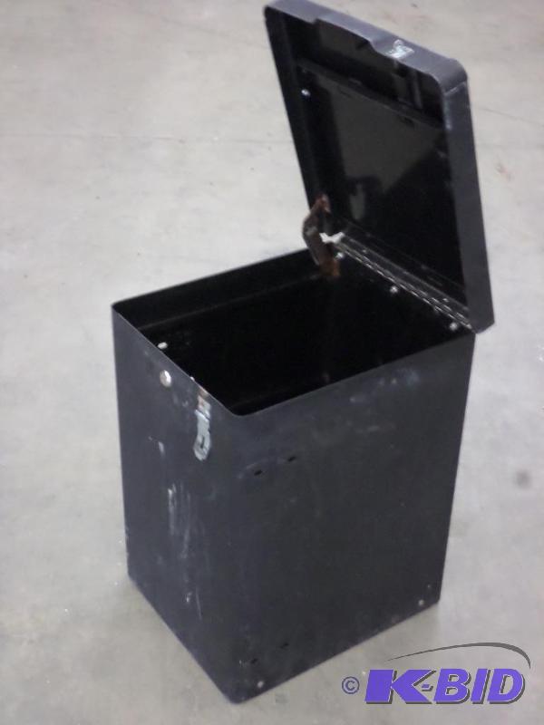 lot 45 image: 12&quotx14&quotx18" Lockable Steel Box...