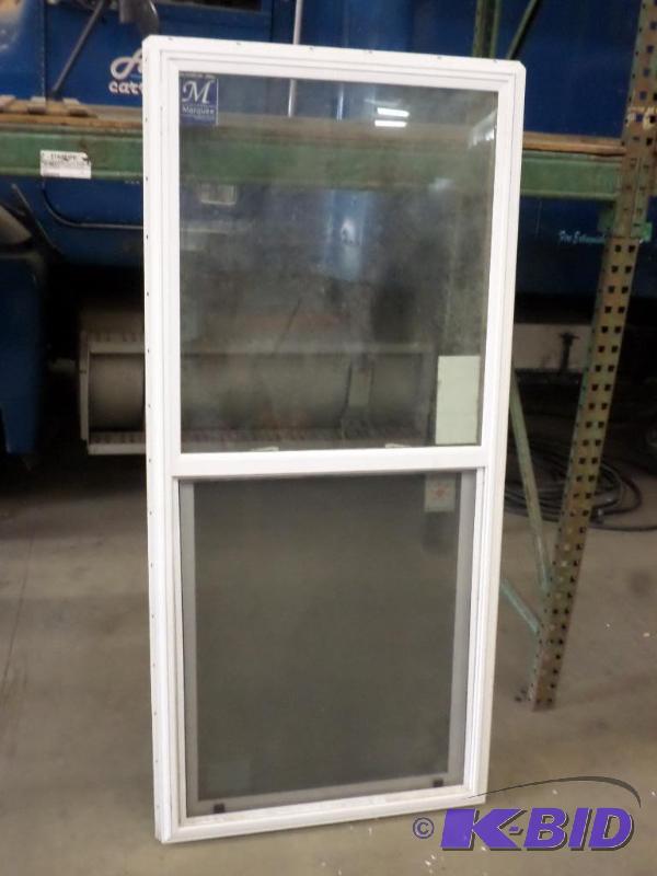 lot 59 image: Unused Marquee White Vinyl 30.25&quotx68&quo...