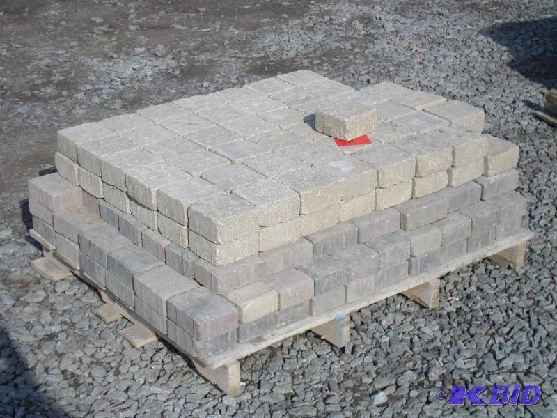 lot 8 image: Pallet Of 5&quotx5" Non-Tumbled Paver S...
