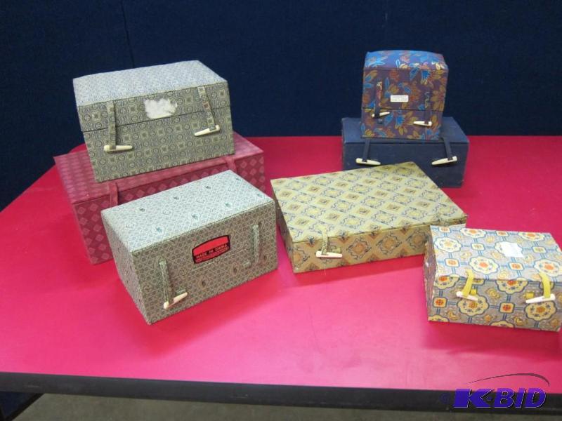 7 Decorative Upholstered Boxes