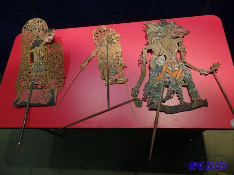 Asian Marionettes