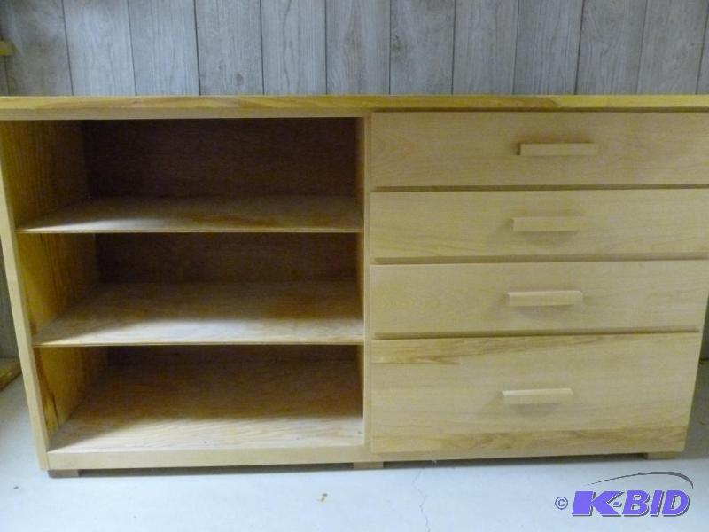 lot 20 image: Large heavy duty four drawer wooden cabinet w...