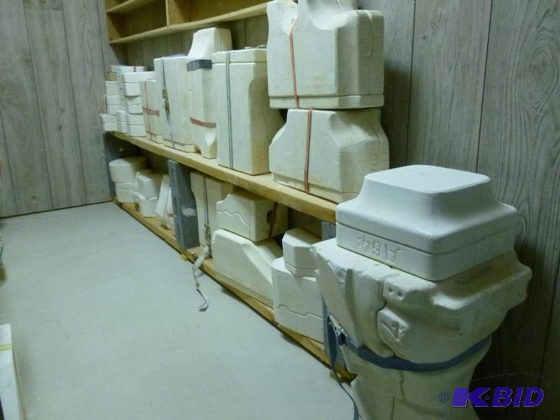 lot 30 image: Lot of approximately 32 ceramic molds, from s...