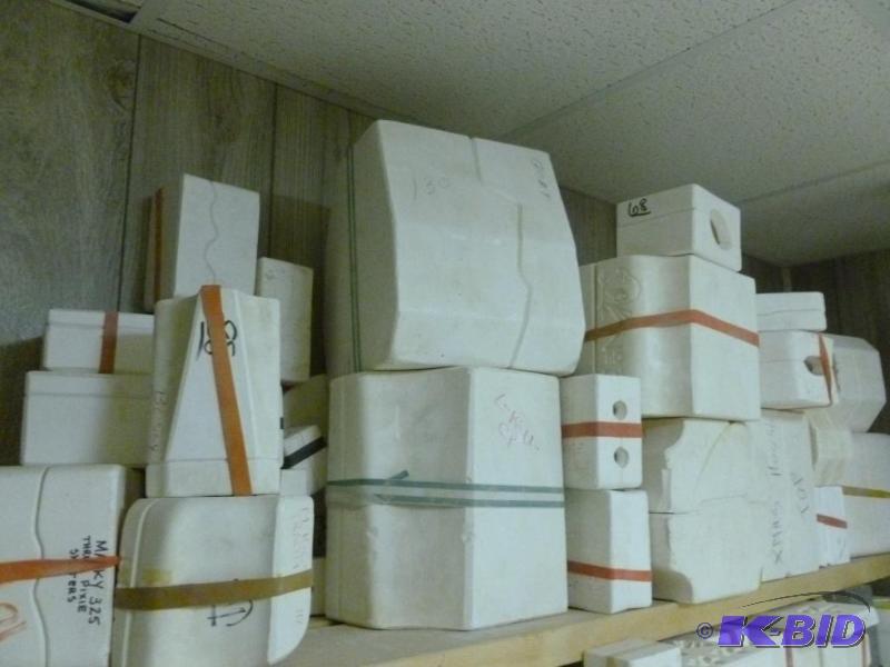 lot 39 image: Lot of approximately 32 ceramic molds, from s...