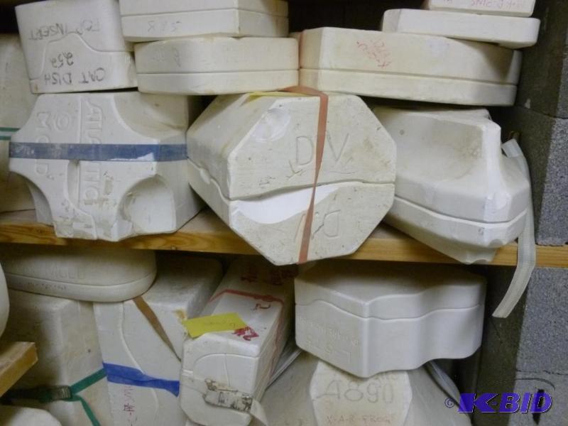 lot 42 image: Lot of approximately 17 ceramic molds, from s...