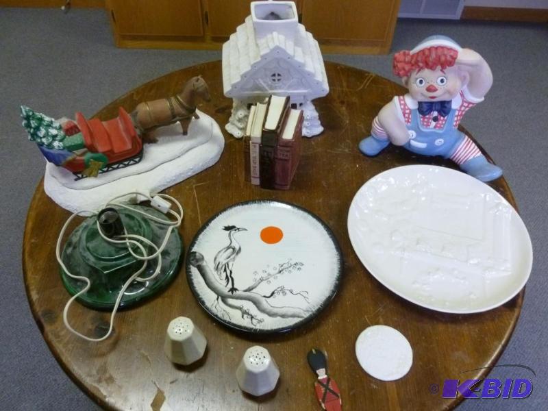 lot 50 image: Large lot of beautiful custom made ceramic it...