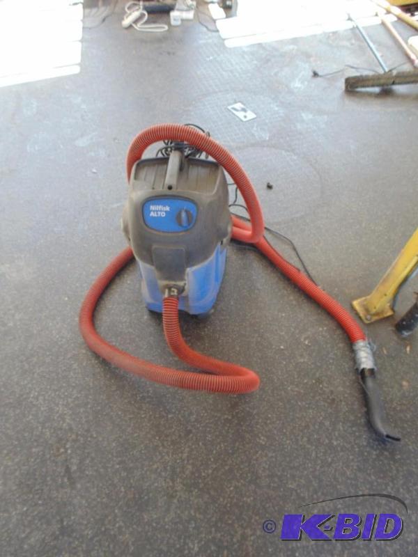 Nilfisk ALTO Shop Vacuum