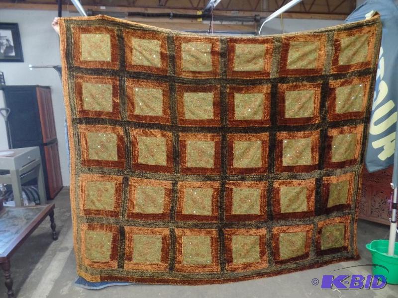 Fancy Bed Cover with Pillow Cases
