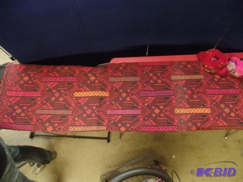 Table Runner and 2 Hats