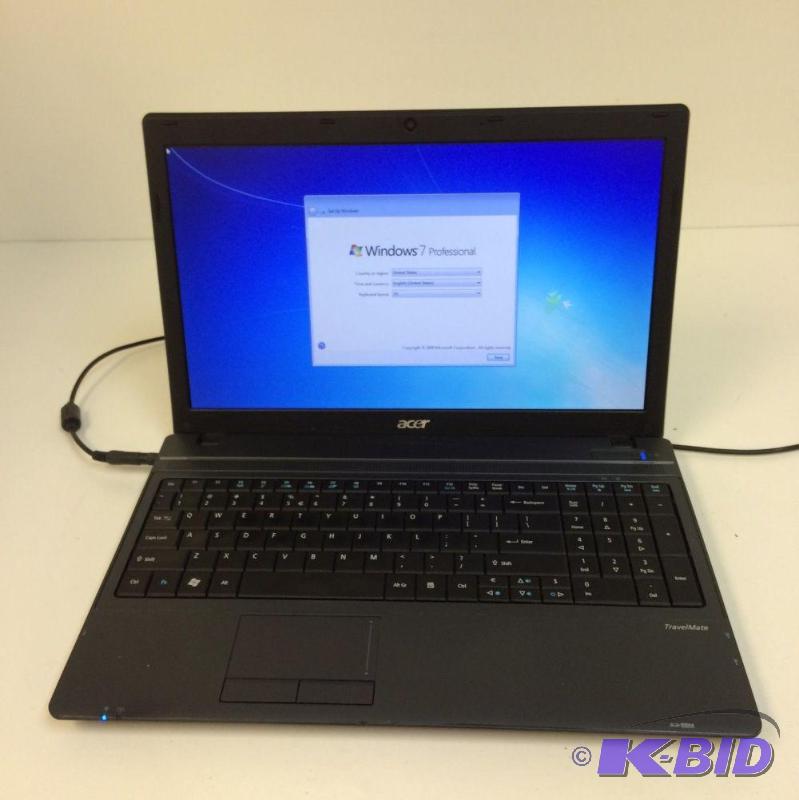 lot 3 image: Acer Travelmate 5542 Personal Laptop Operatin...