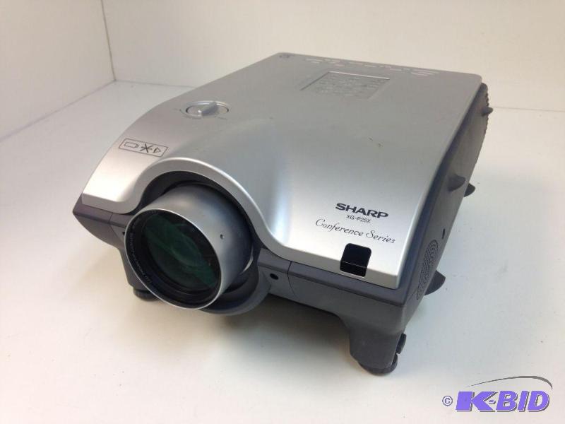 lot 33 image: SHARP XG-P25X LCD Projector Powers On and Al...
