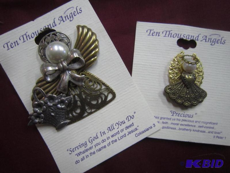 2 Angel Pins