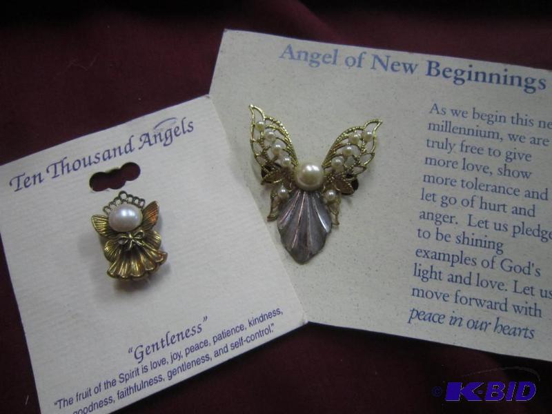2 Angel Pins