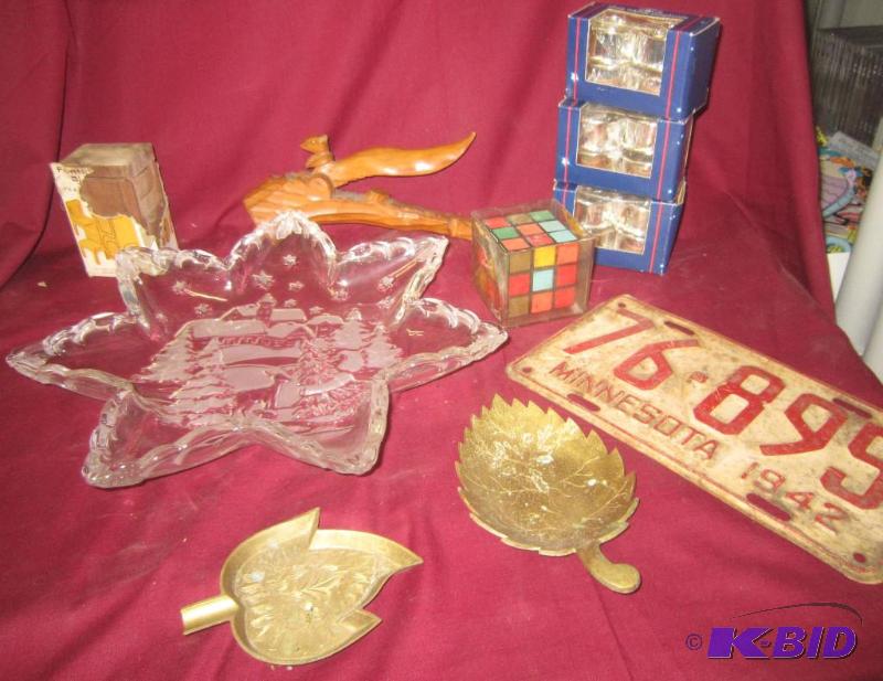 BOX LOT - ANTIQUES AND COLLECTIBLES