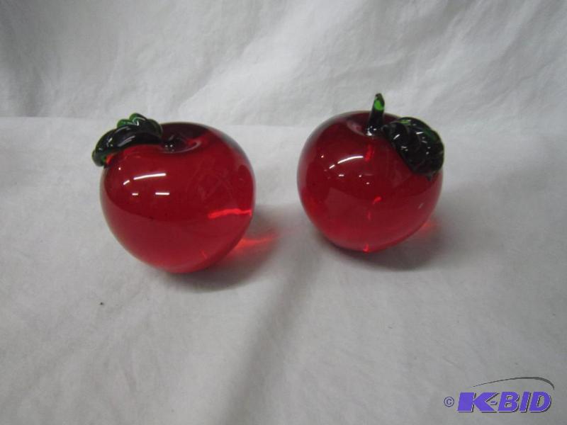 2 Glass Apples Hand Crafted Lop Ritz