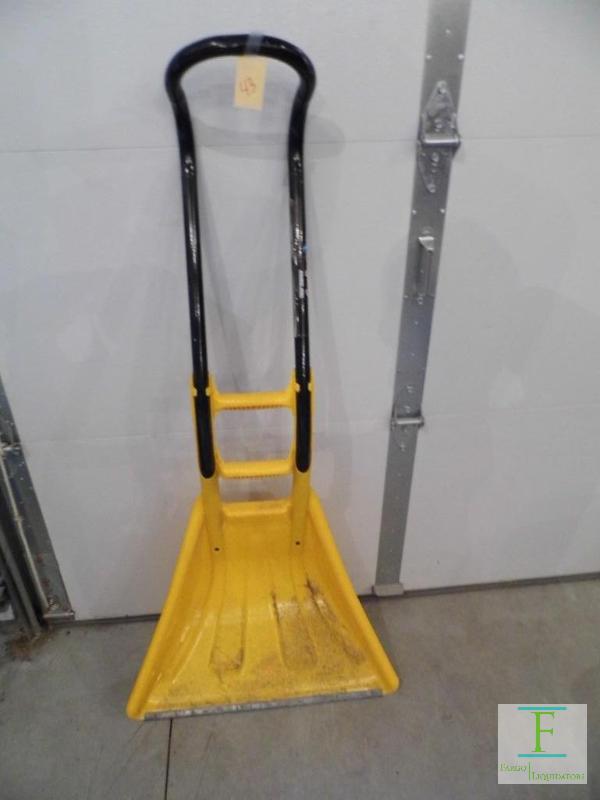 Snow Boss Shovel