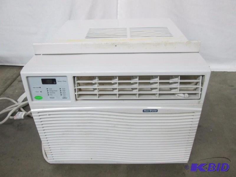 Norpole 10,050 BTU Window Air Conditioner w Remote
