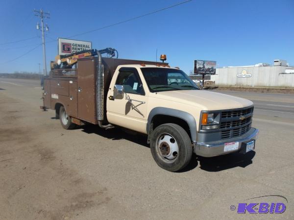 lot 2 image: Year 1998 Make Chevrolet Model C3500 Vehic...