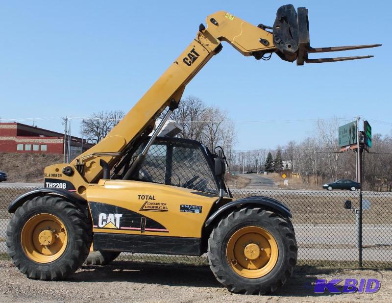 CAT Telescopic Handler Model # TH 220 B Year ...