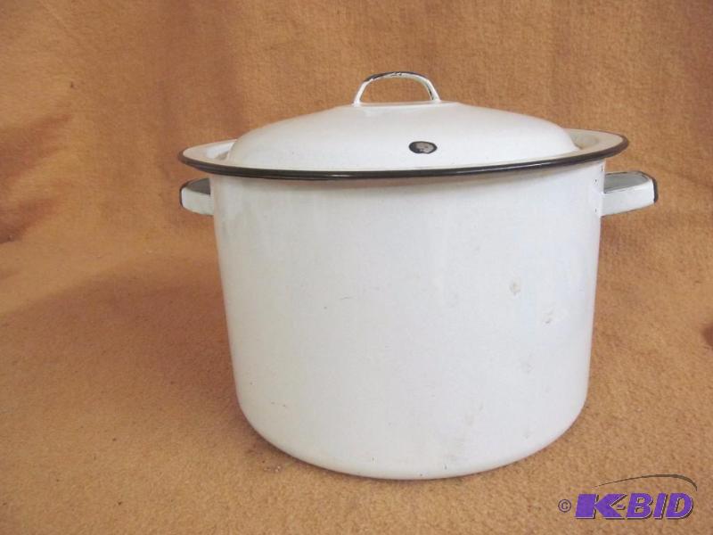 Stock pot