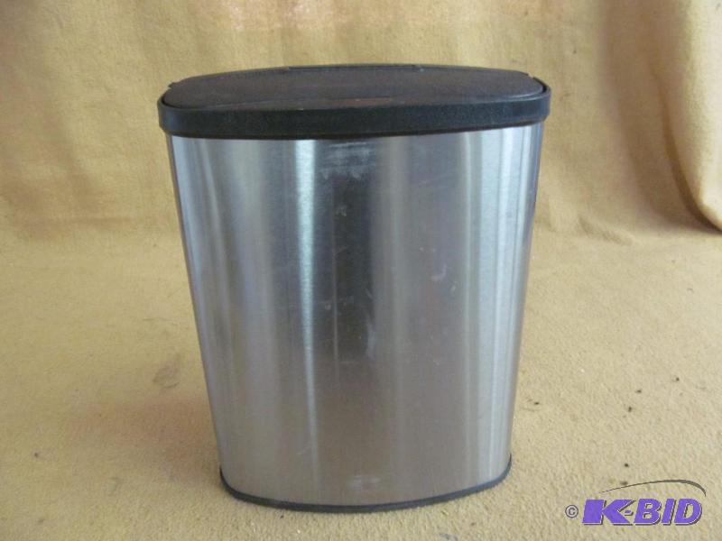 Trash can
