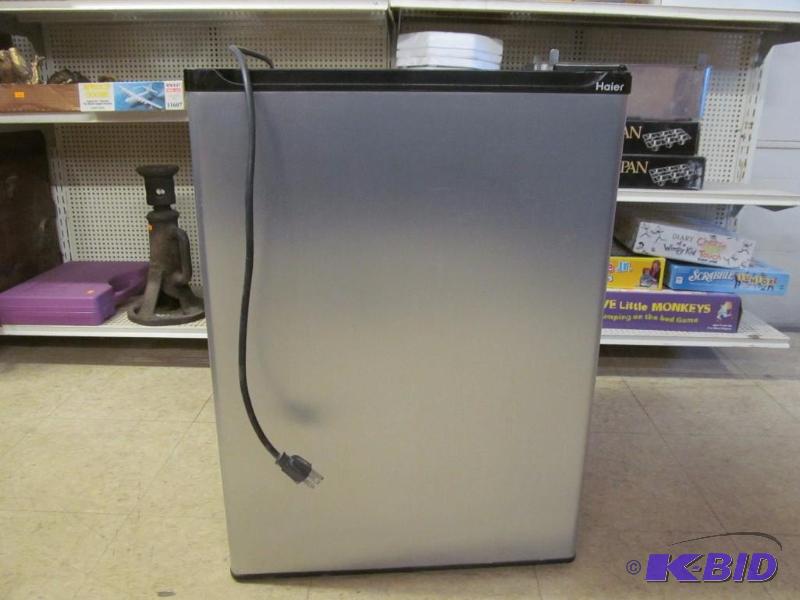 Dorm size refrigerator