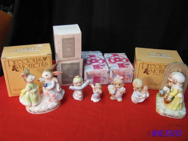 Several collectible figurines&nbsp precious ...