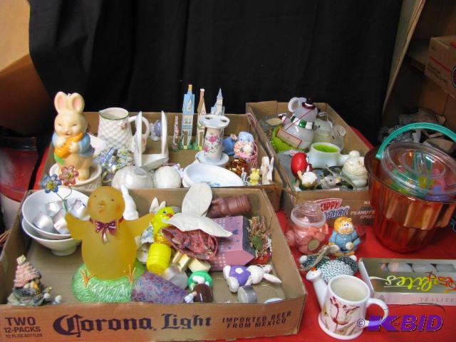 large lot of Easter Holiday items...