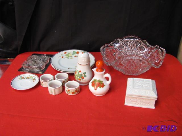 vintage decorative serving items&nbsp...