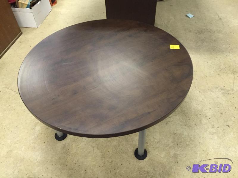 Round OfficeWaiting Room Table