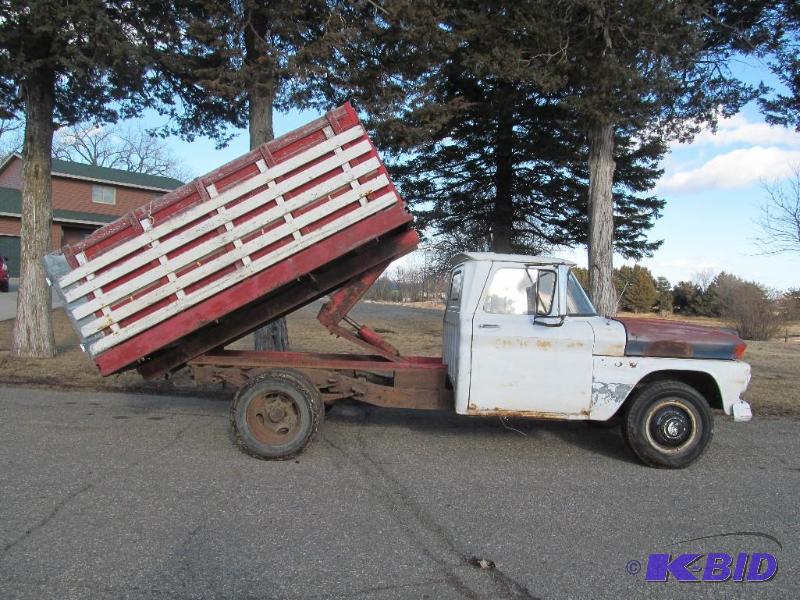 lot 4 image: 1960 1 ton Chevrolet Dump Truck  NR