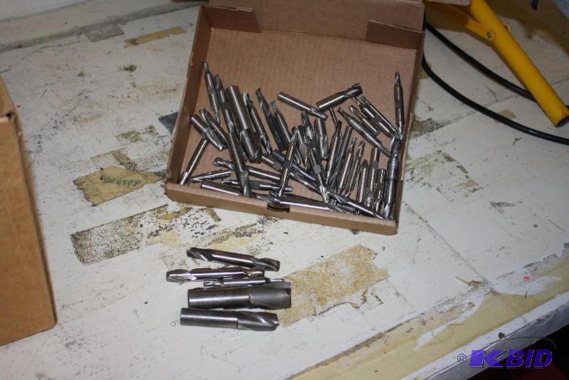 lot 30 image: Box Lot of Various Sizes of Drill Bits.