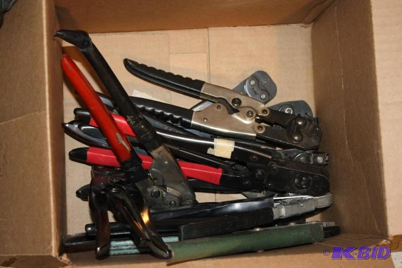 lot 41 image: Box Lot of Wire Crimpers.