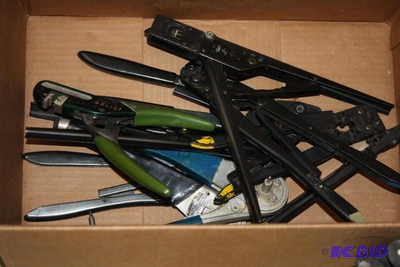 lot 42 image: Box Lot of Wire Crimpers.