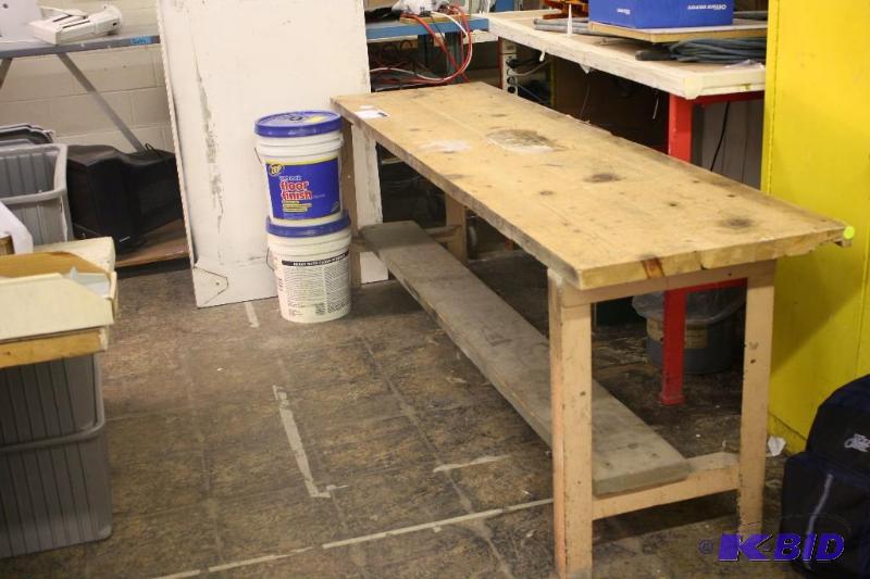 lot 87 image: 89x24x30 Work Table.