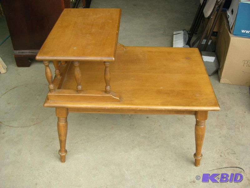 lot 113 image: Mersman end table