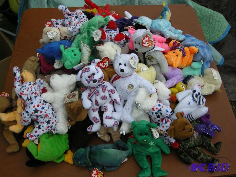 lot 143 image: A bunch of Beanies