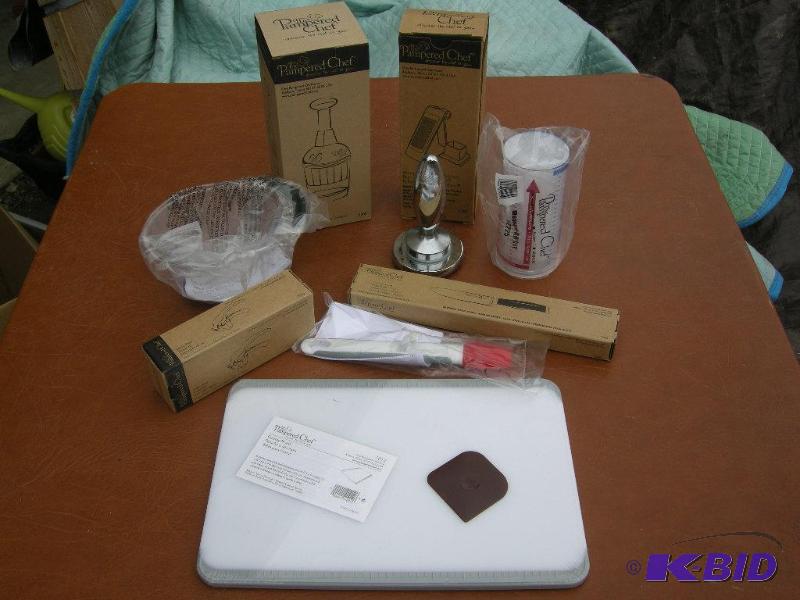 lot 147 image: Pampered Chef items
