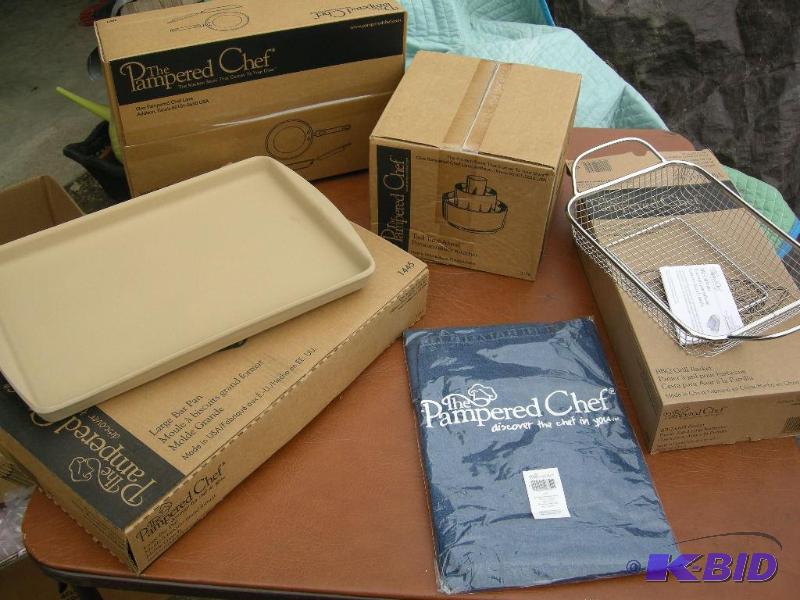 lot 149 image: Pampered Chef items
