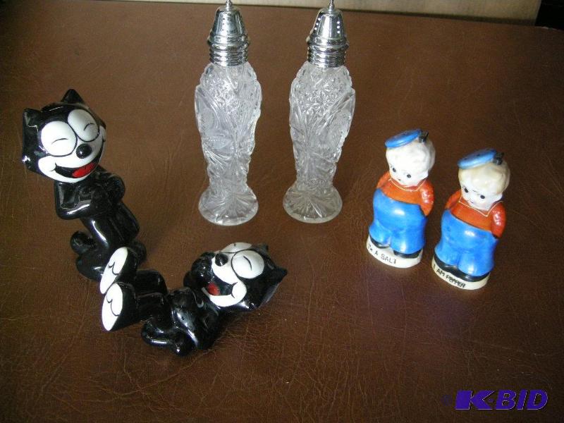 lot 160 image: Salt & Peppers