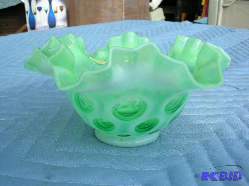 lot 36 image: Fenton Coin Dot bowl